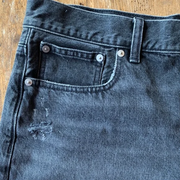 Madewell Black Relaxed Denim Shorts - Picture 12 of 16